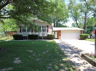 3310 Clearview Ave, Godfrey, IL 62035