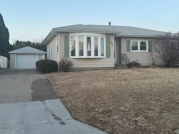 545 29th Ave, East Moline, IL 61244