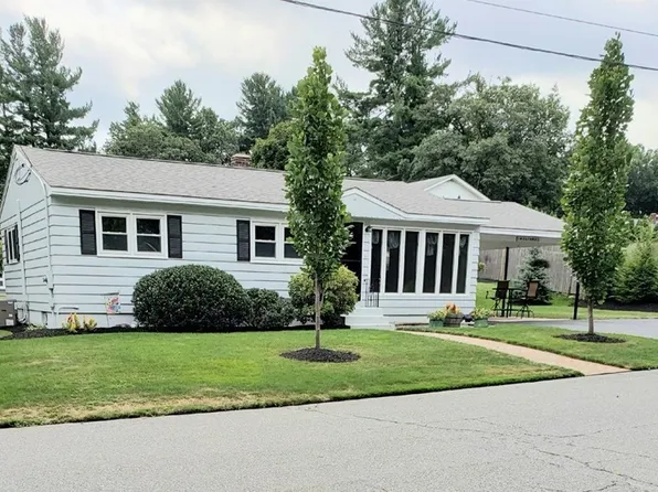 32 Phillips Rd, Leominster, MA 01453