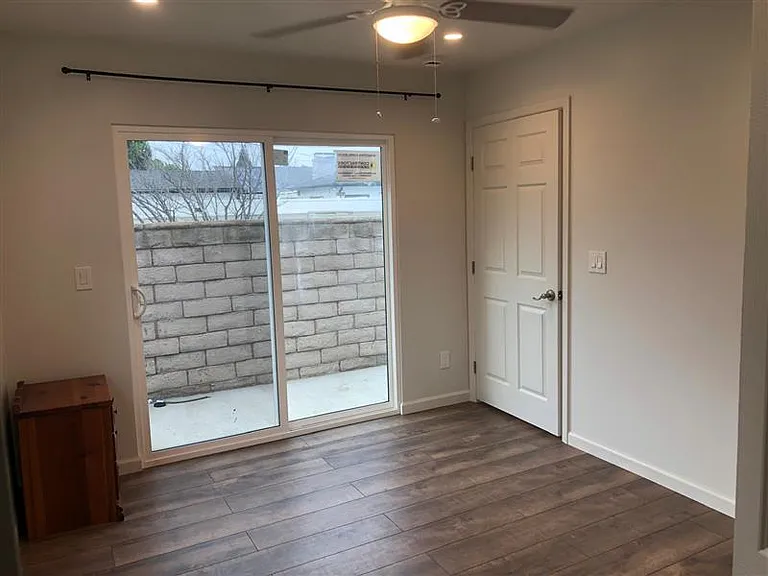 16417 Wilton Pl — Photo 4