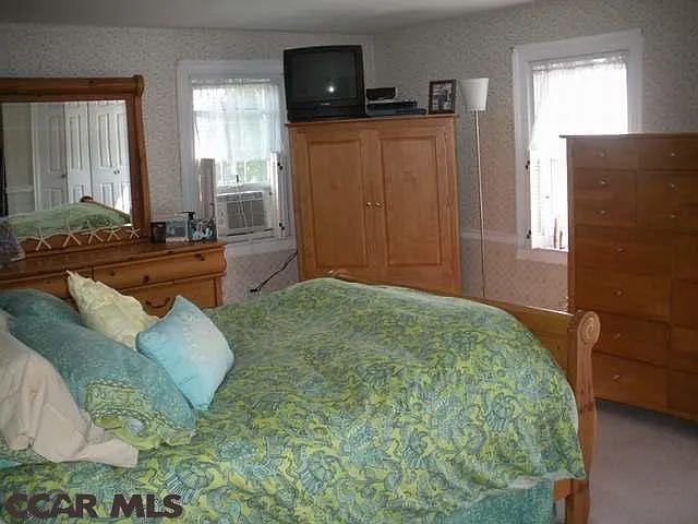 1183 Halfmoon Valley Rd — Photo 3