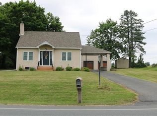 904 Gravel Pike, Palm, PA