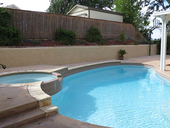 5th image of 30978 Riverton Ln