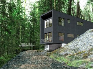 1290 Cowan Point Dr, Bowen Island, BC V0N1G2