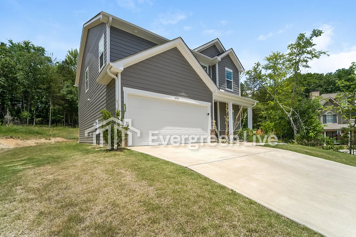 Building Photo - 6092 Diamond Pl