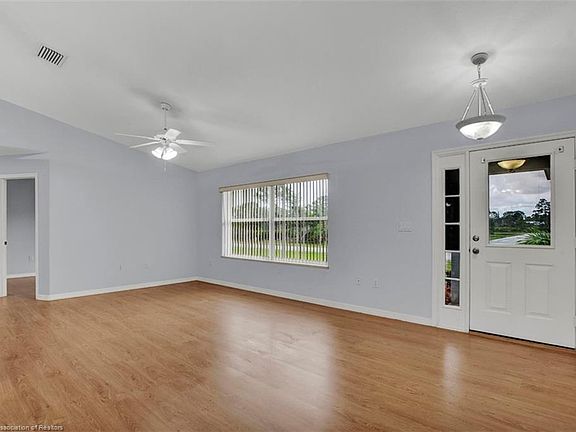 5th image of 315 Kingfisher Ave NW