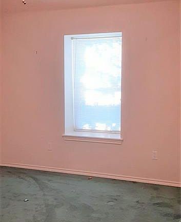 4th image of 905 Sloan St #909