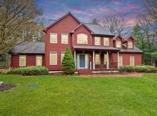2 Plumfield Ln, Bridgewater, MA 02324