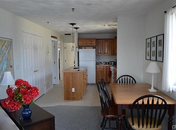 3rd image of 30 Dockside Dr