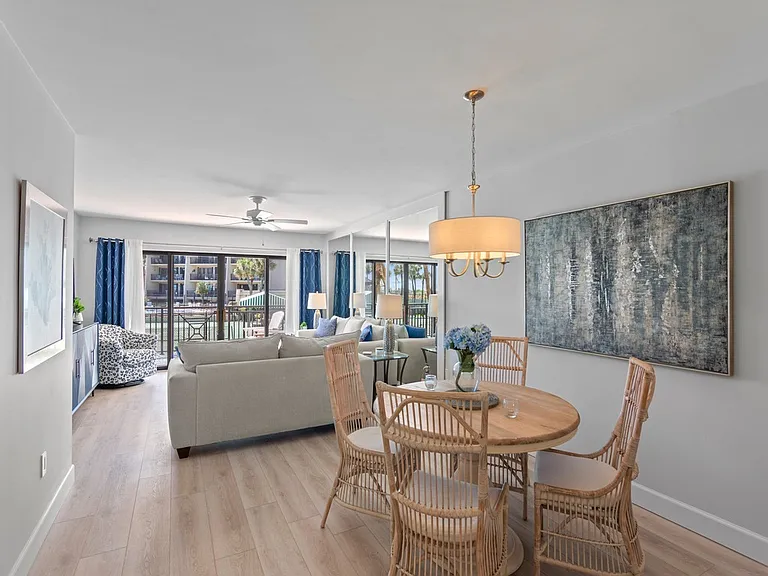 3939 Ocean Dr #204B — Photo 9