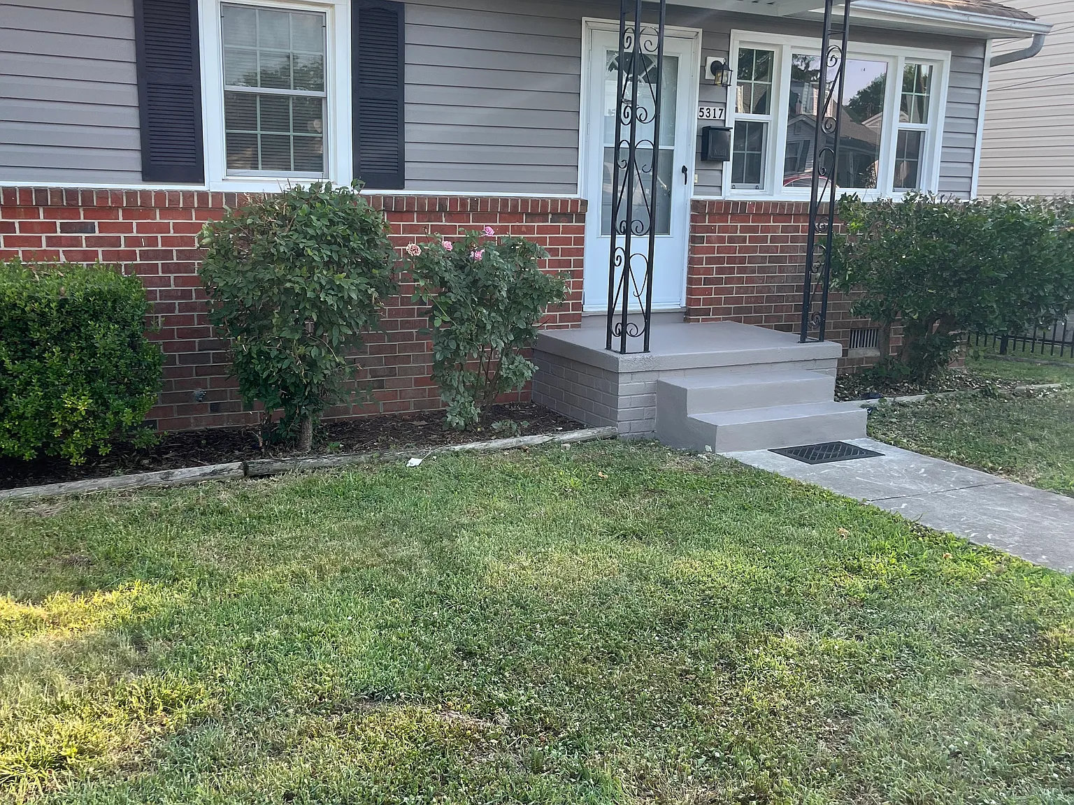 3 bed, 1026 sqft, $2,100 — Photo 4