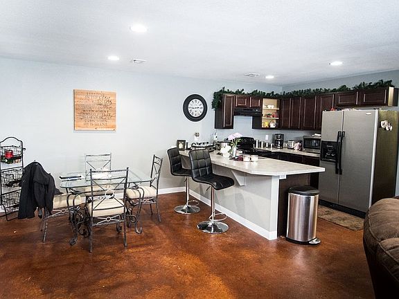 2nd image of 5621 N Lycee Ct