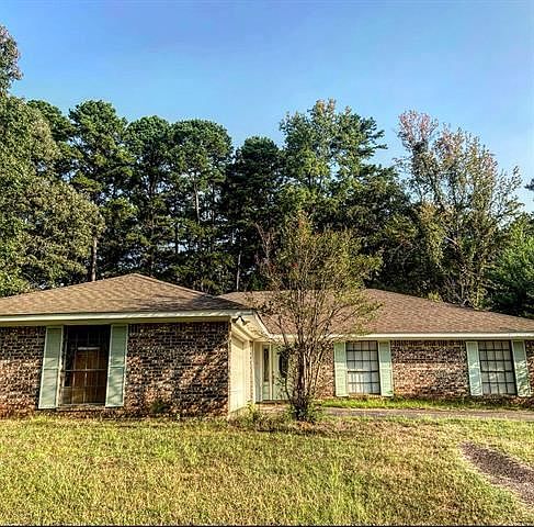 2nd image of 180 Aspen Dr