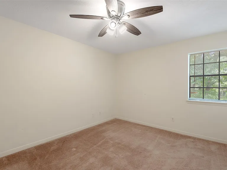 2401 Sycamore Ave #E7 — Photo 13