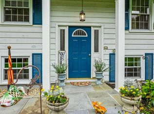 17 Hillside Rd, Poughquag, NY 12570