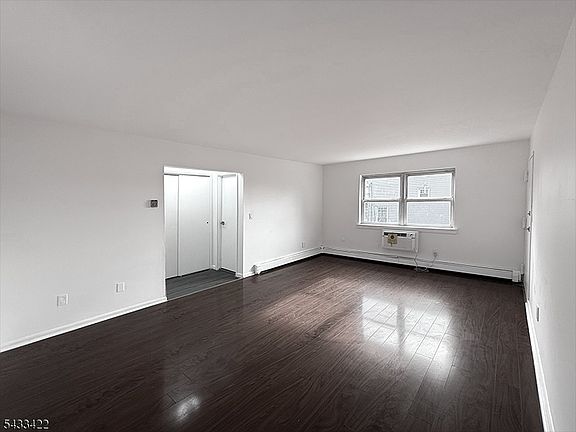 2nd image of 19 Van Rensselear St APT 4