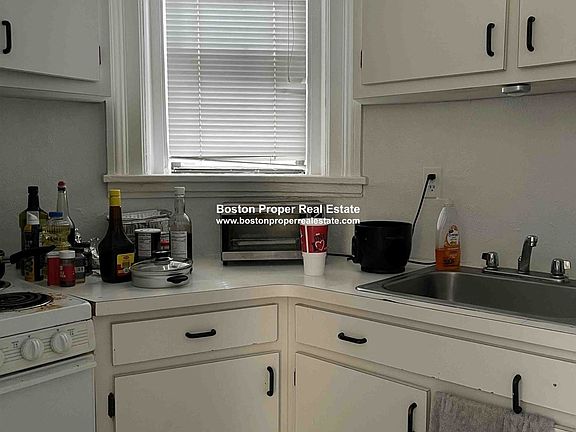 27.5 Massachusetts Ave. #5 Boston - Back Bay Unit Photo 4