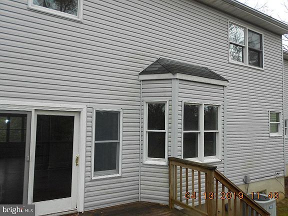 4th image of 520 Thunderbird Dr
