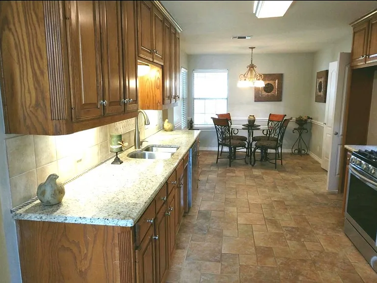 115 Ginger Dr — Photo 4