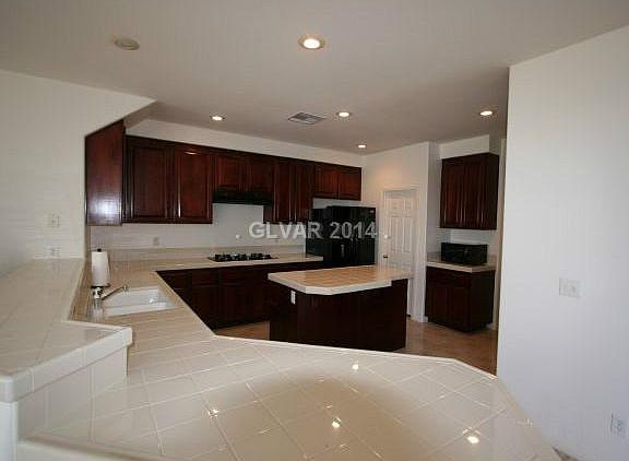 3rd image of 9412 Grand Gate St