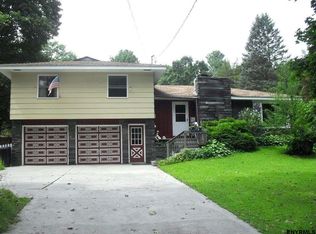 69 Hawley Rd, Niverville, NY 12130