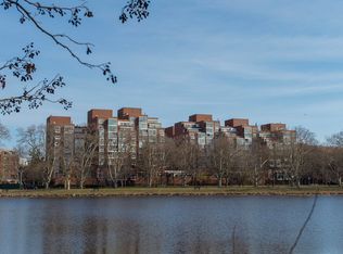 975 Memorial Dr APT 509, Cambridge, MA 02138