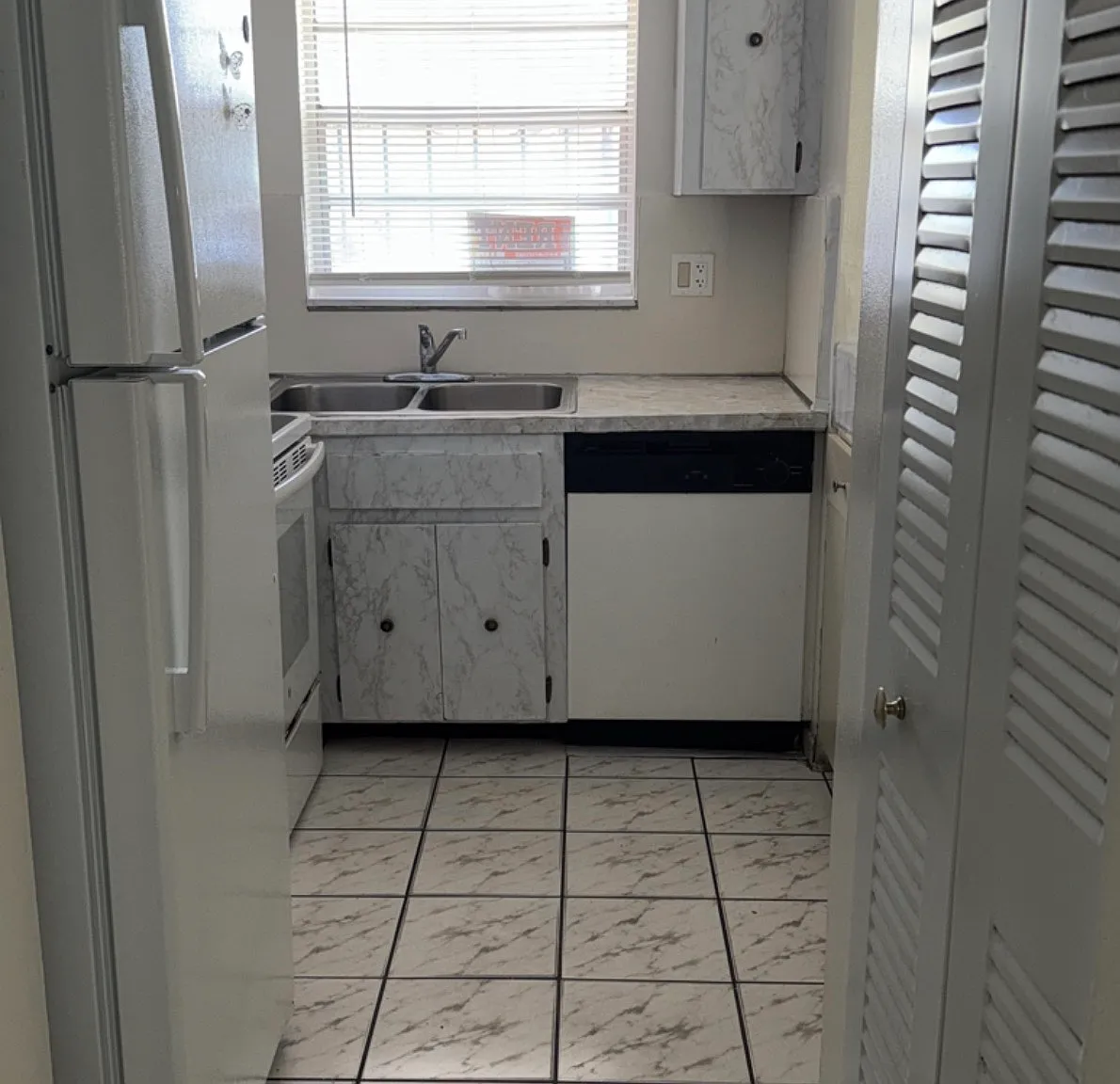 2 bed, 1110 sqft, $2,100 — Photo 1