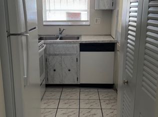 8889 Fontainebleau Blvd APT 206, Miami, FL 33172