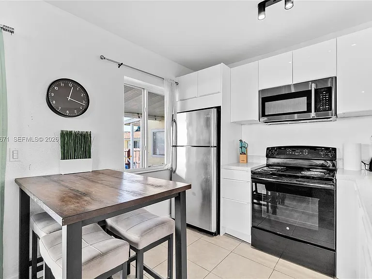 1021 NW 23rd Ave #1023 — Photo 7