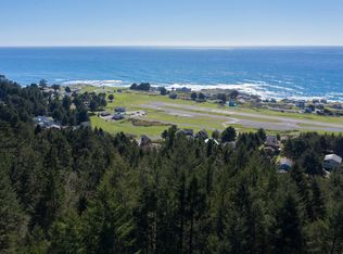 9343 Shelter Cove Rd, Whitethorn, CA 95589
