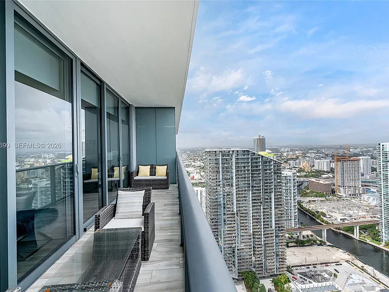 801 S Miami Ave #5207 — Photo 1