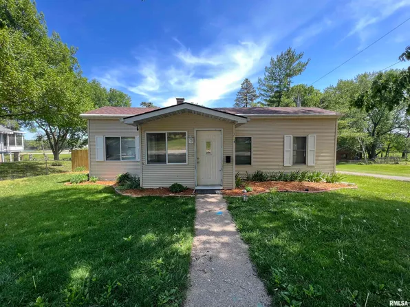 704 N 1st St, Chillicothe, IL 61523