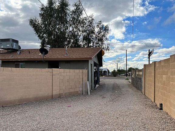 3rd image of 1328 W Cochise Dr #4