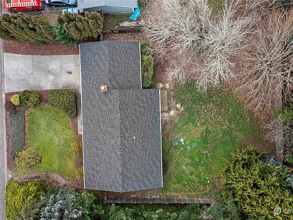 3rd image of 7325 189th Street Ct E