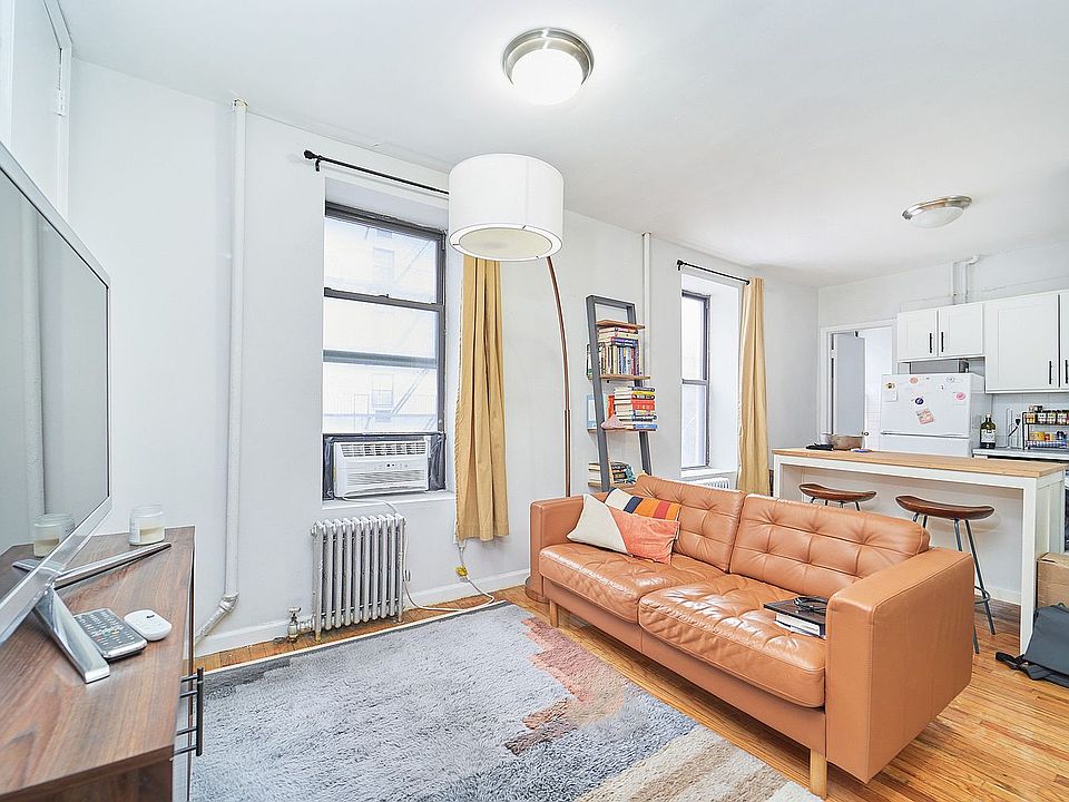 1st image of 1741 1st Ave #9