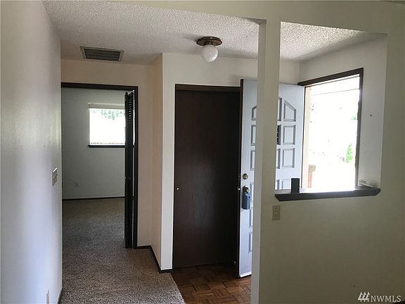 5th image of 11204 126th Avenue Ct E