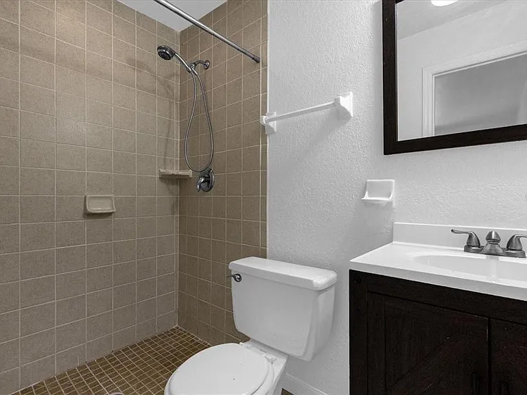 5214 Kempston Dr — Photo 15