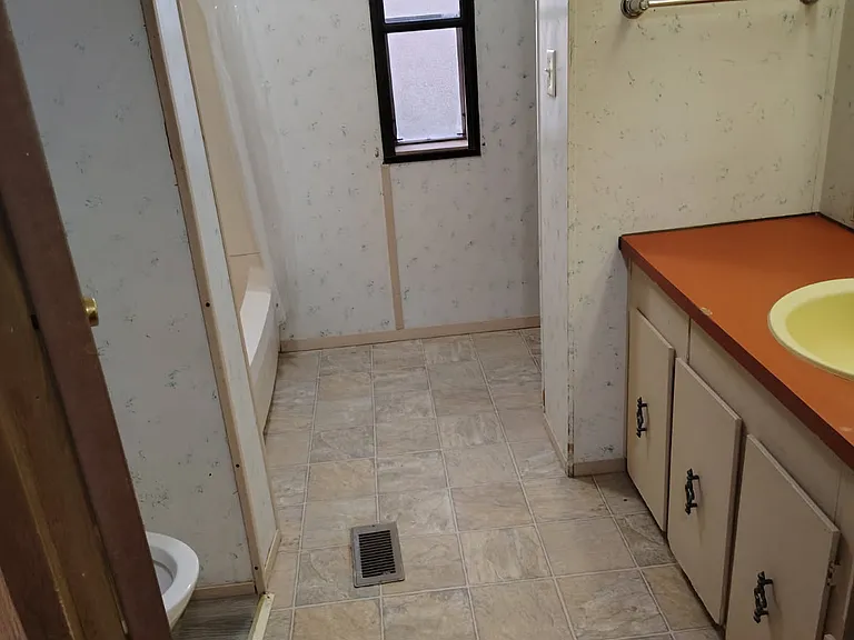 60 2nd St SW #26 — Photo 22