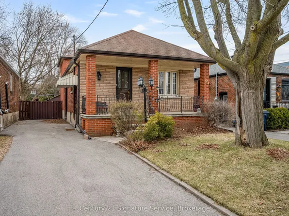 83 Elma St, Toronto, ON M8V 1X9