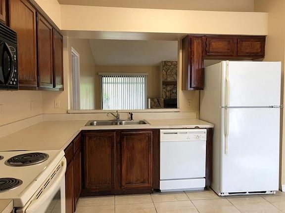 4th image of 2705 Cypress Ln