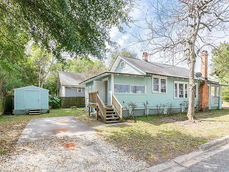 729 King St — Photo 14