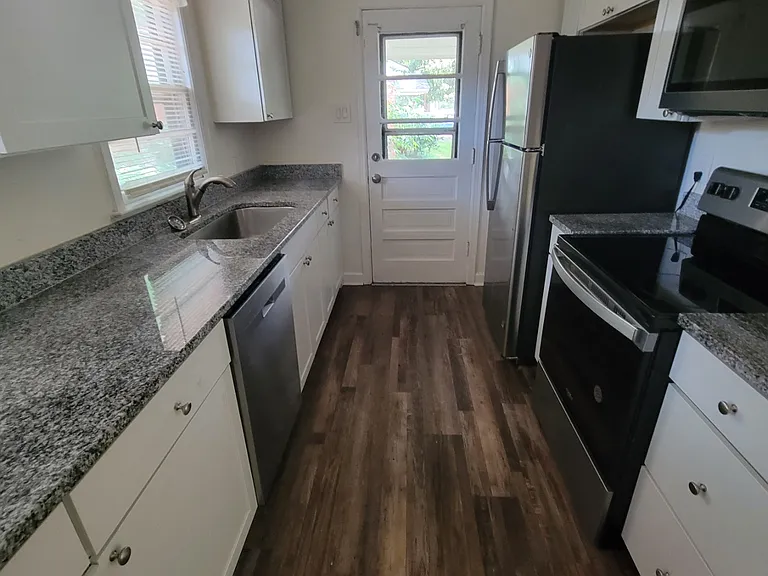 1673 S Perkins Rd — Photo 4