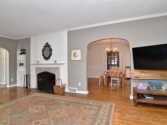 5th image of 3581 Lytle Rd