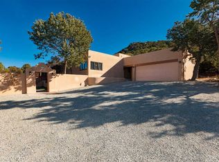 16 Golden Ridge Rd, Santa Fe, NM 87505