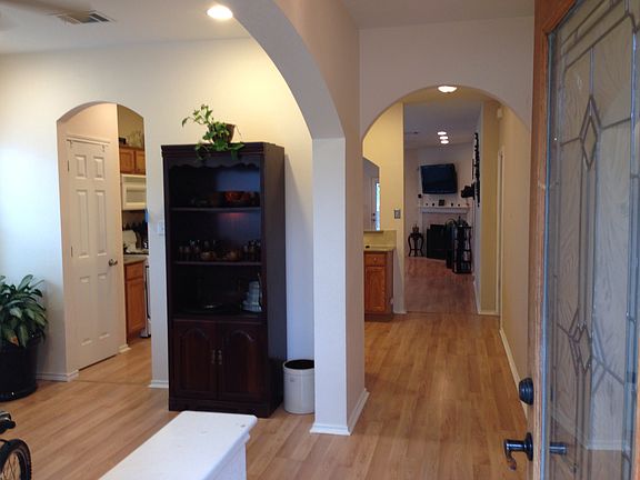 2nd image of 816 N Creek Blvd