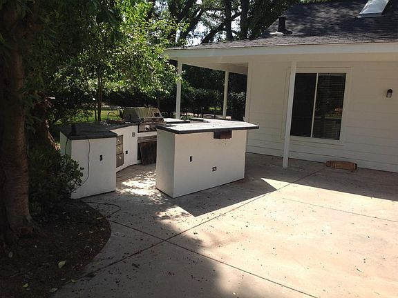 Outdoor BBQ and Kitchen