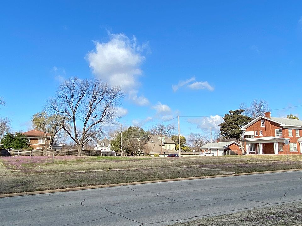 2nd image of 804 S 7th St