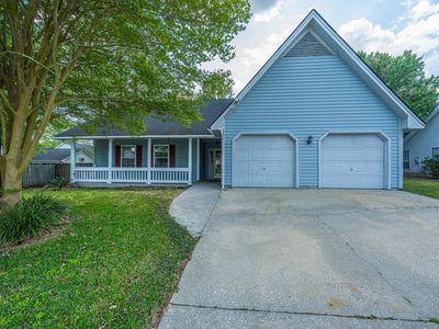 209 Woodland Lakes Rd, Goose Creek, SC, 29445