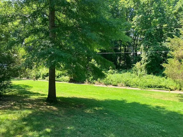 11923 W Briar Patch Dr, Midlothian, VA 23113