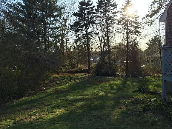 3rd image of 98 Pleasantview Ave